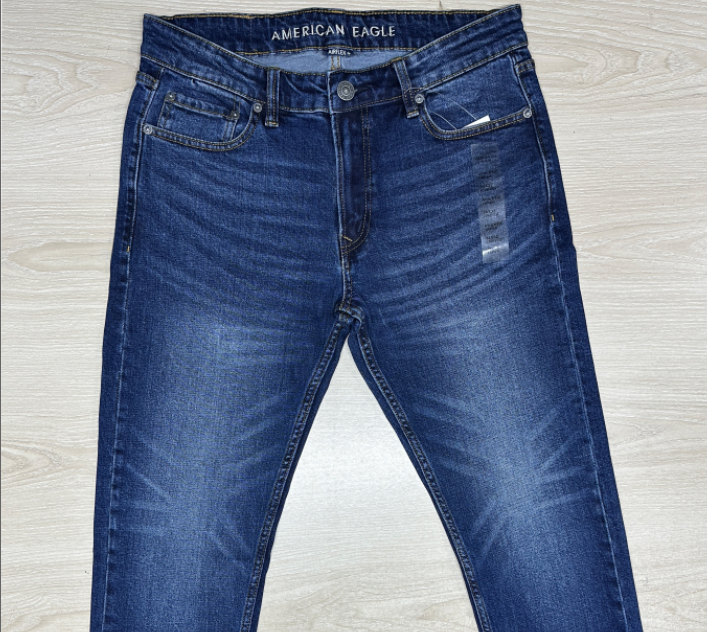 midd-2.png American Eagle Jeans Pant-(Mid-Light Wash) - Image 1